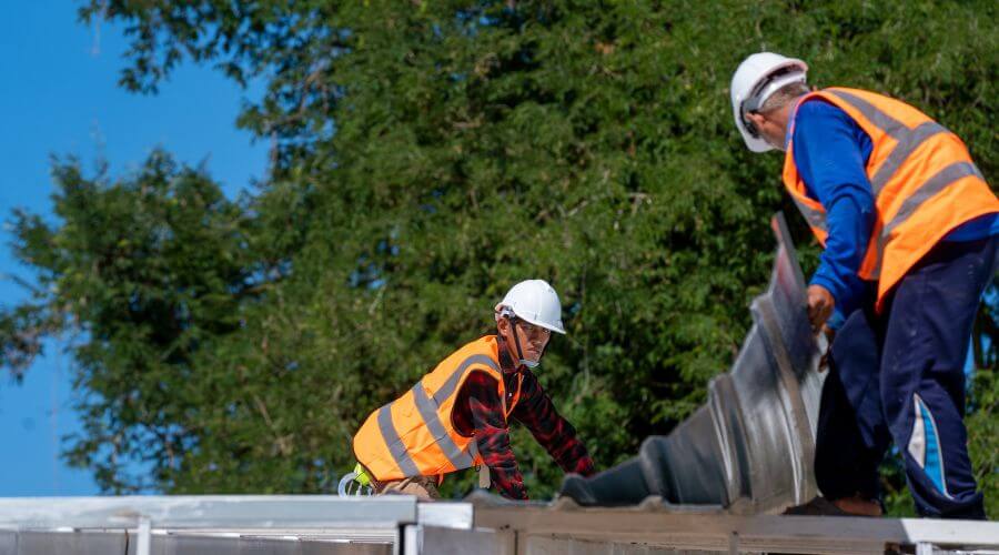 Professional gutter cleaning in Litchville, ND